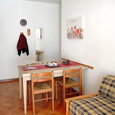 Hotel Flat 100 M From The With Sunny Balcony 3*