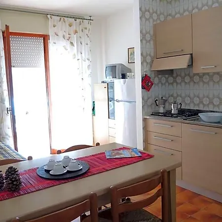 Hotel Flat 100 M From The With Sunny Balcony Bibione